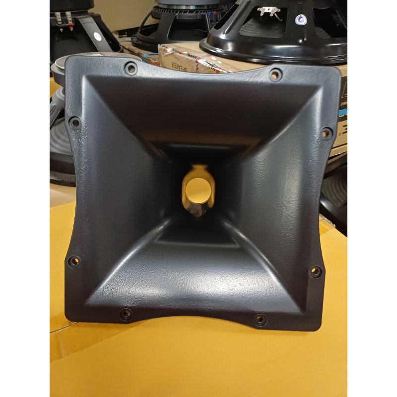 ปากเสียงแหลม10×10นิ้ว RCF เเบบยึดน๊อต คอ1.5นิ้ว ใส่D750ได้