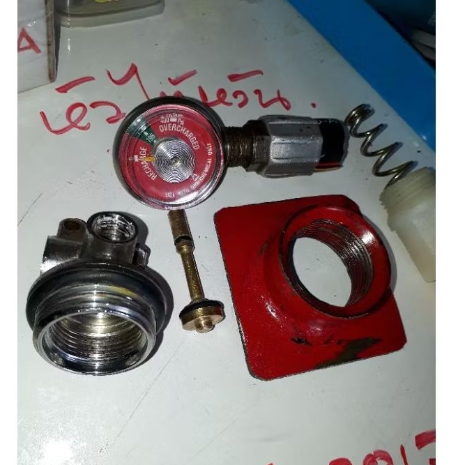 วาล์วไต้หวันมือ2เกจแดง400psiครบชุดพร้อมคอ ราคาต่อ 1 ชุด