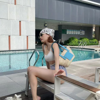 ไลฟ์สดลด50% ชุดว่ายน้ำ วันพีช two piece กัน ลายเส้นขาวดำอย่างมีสไตล์ สไตล์เซ็กซี่ swimsuit#0338