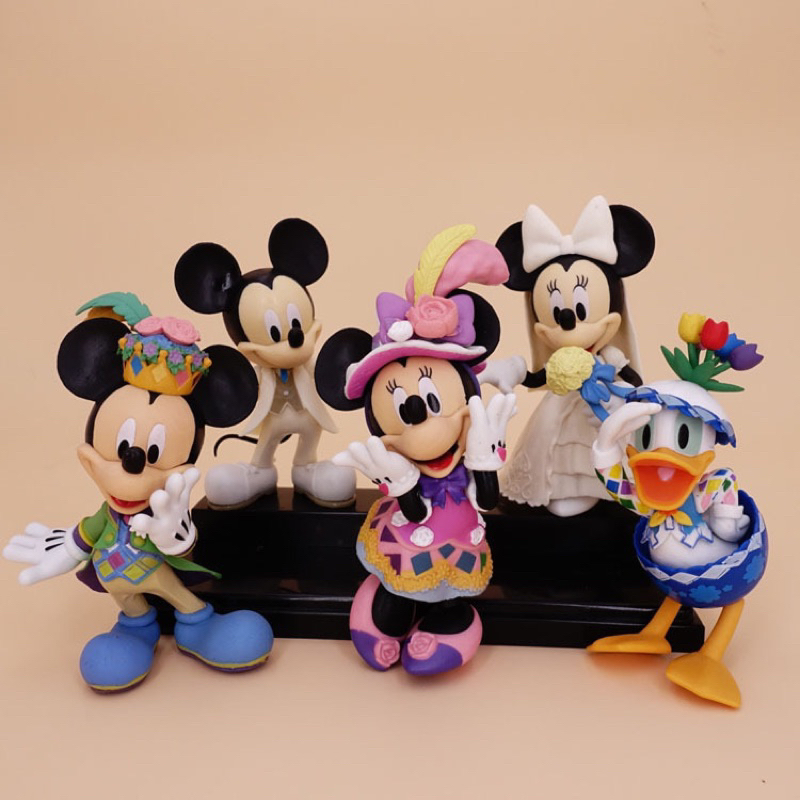 โมเดล กาชาปอง ฟิกเกอร์ อนิเมชั่นของสะสม ของขวัญ กล่องสุ่มตัวการ์ตูน : Micky & Minnie Wedding Celebration