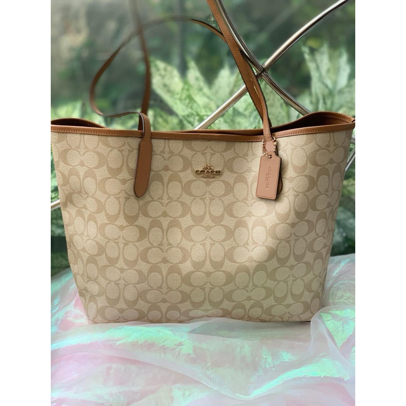 Coach tote พร้อมส่งที่ไทย