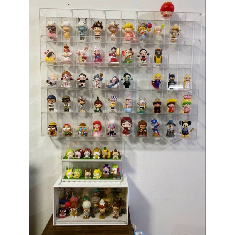 ตู้โชว์50ช่องกันฝุ่นใส่โมเดลpopmart และโมเดลอื่นๆสูงไม่เกิน12 ซม วางพื้นได้ไม่ล้ม