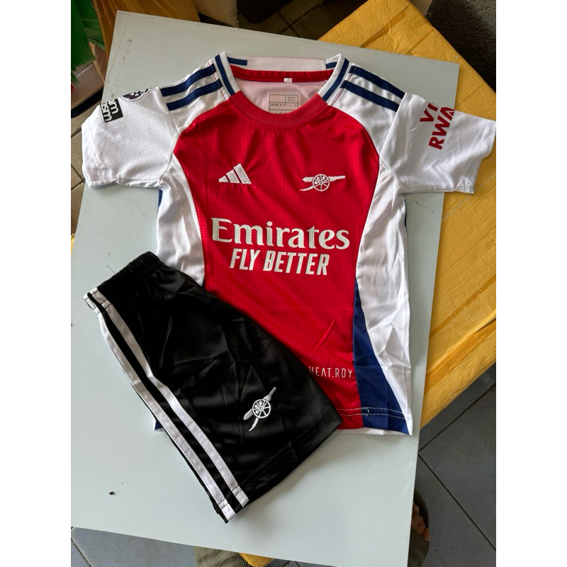 เสื้อบอลและกางบอลเด็ก Arsenal 2024-2025