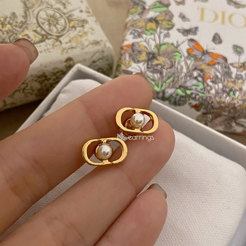 NS.EARRINGS | NS0578 - Petit C D Jolie Mini Stud Earrings