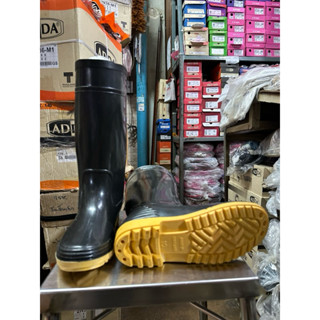 รองเท้าบูทยาว บูทดำพื้นเหลือง กันน้ำ รุ่น A1150 ความสูง14นิ้…