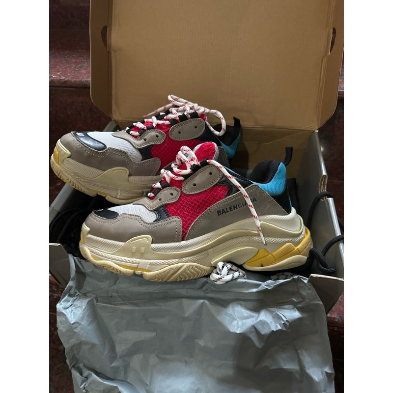 รองเท้า balenciaga triple s สี lego size 40 ใส่แค่ 1-2 ครั้ง งานสุด vip