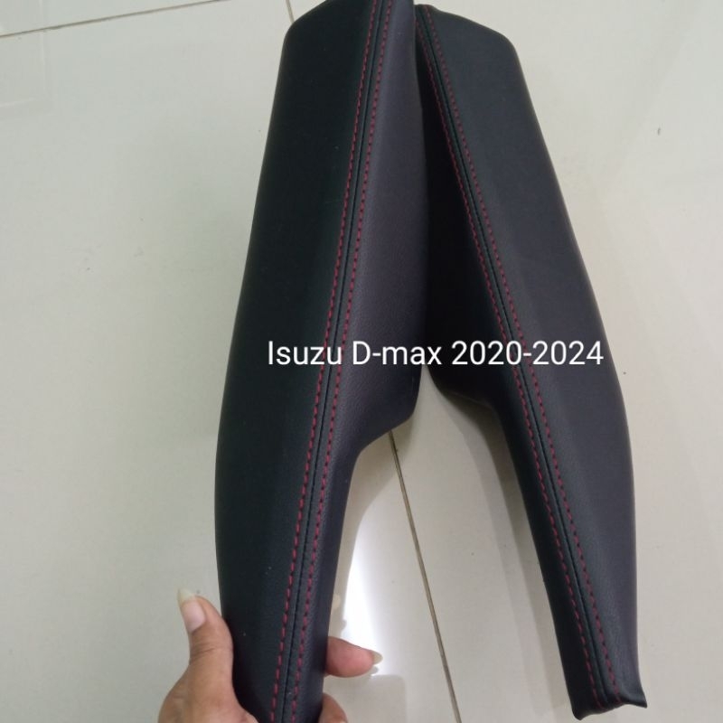 หนังหุ้มท้าวแขนรถยนต์ D-max2020-2025 คู่หน้า