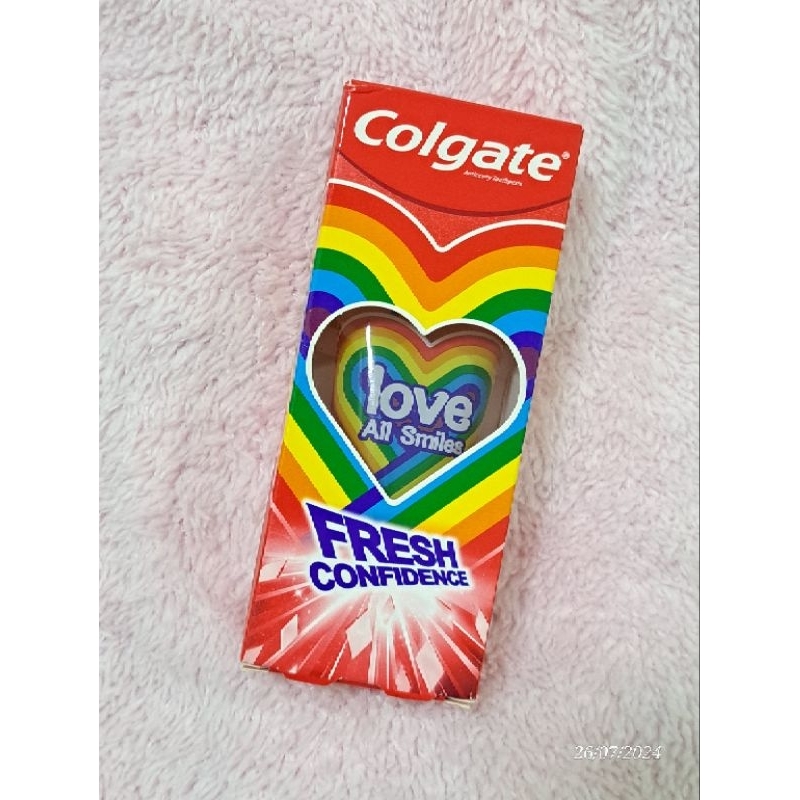 ยาสีฟัน คอลเกต Love all smiles 90 กรัม