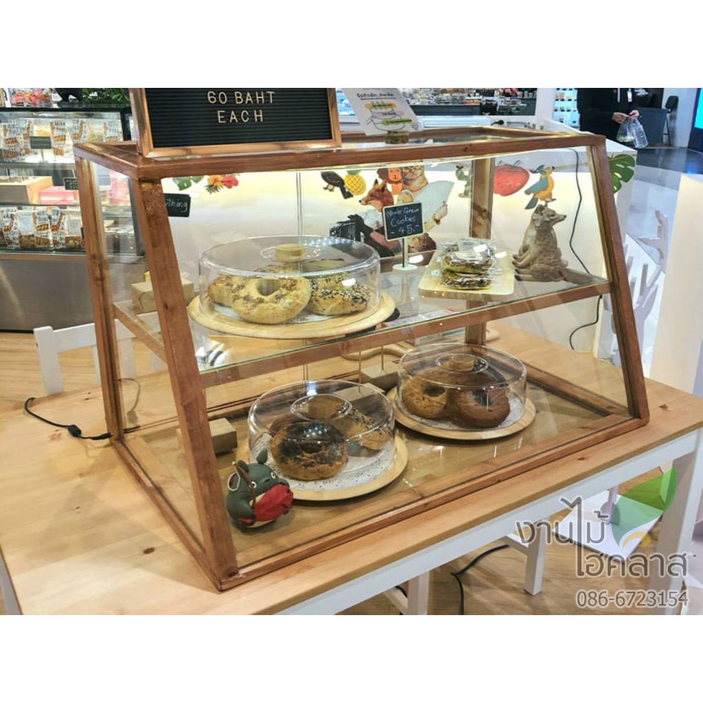 ตู้เบเกอรี่​ ทรงสโลป คางหมู​ Size M  ตู้​โชว์​ใส่อาหาร ตู้กระจก ​​ขายขนม ทรงมินิมอล เลือกสีไม้ได้