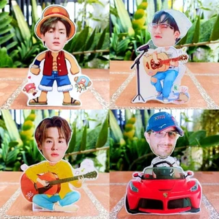 สแตนดี้อะคริลิคหัวดุ๊กดิ๊ก แบบเคลือบบัตร ป้ายสแตนดี้หัวดุ๊กดิ๊ก เคลือบบัตร หน้ารถ ชุดที่ 1 (เปลี่ยนรูป หรือ หัวได้ )