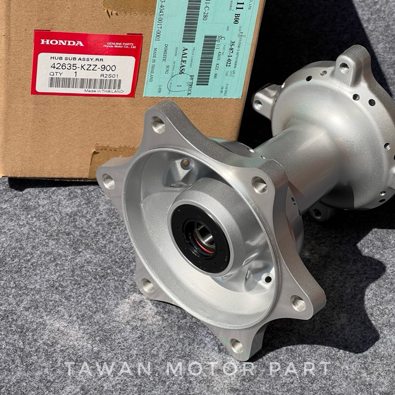 ดุมล้อหลัง Honda CRF250 M,L,REALLY ปี2013-2020 แท้ เบิกศูนย์ Honda 42635-KZZ-900