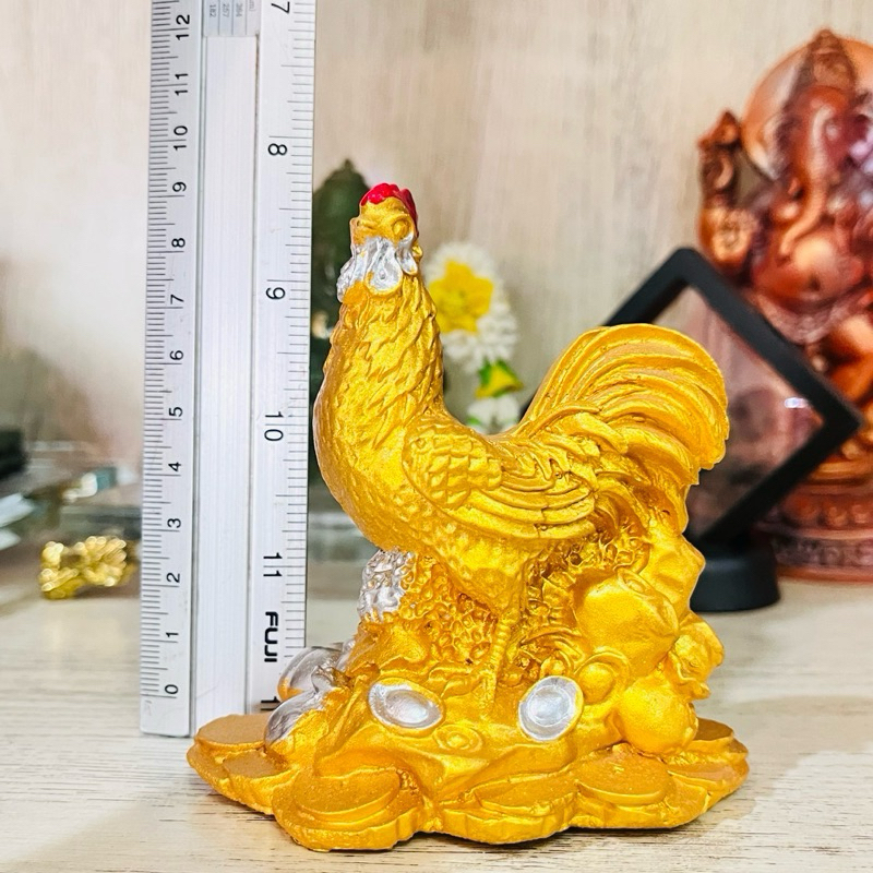 รูปปั้น ปูนปั้น ปีระกา ปีไก่ ไก่อยู่บนกองเงินกองทอง 12นักษัตร เสริมดวง แก้ชง แก้ฮวงจุ้ย ปูนปั้นสีทอง - รูปที่ 2