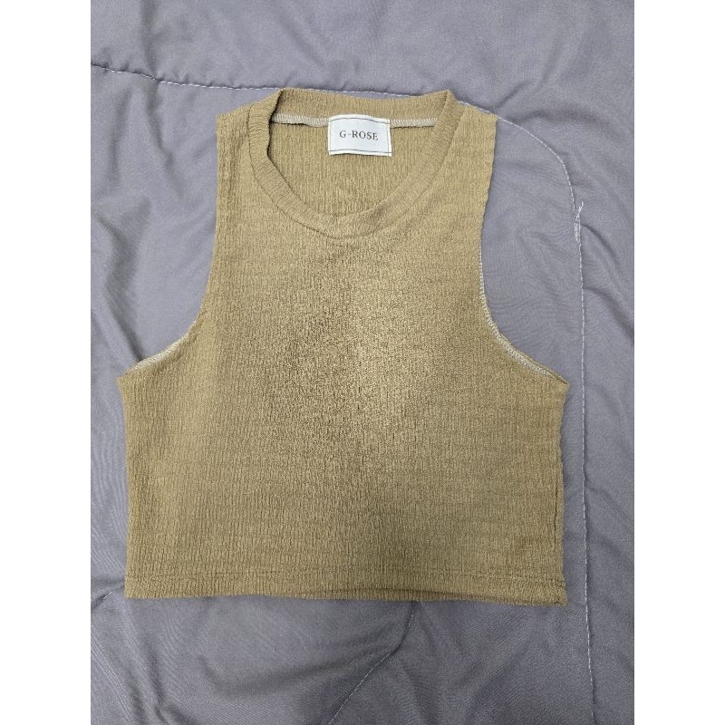 เสื้อครอปแขนกุด G-rose