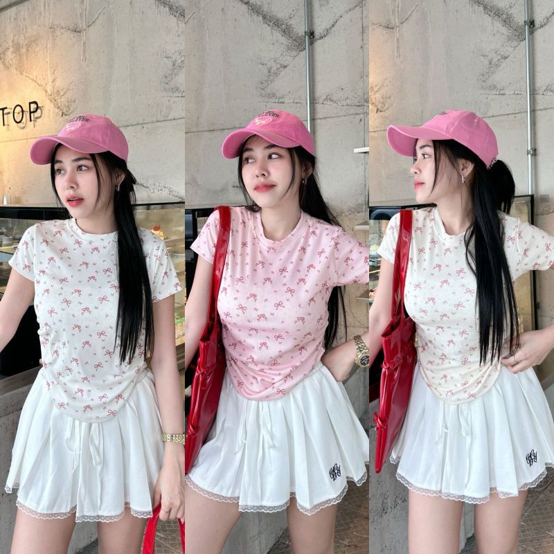 เสื้อยืดคอกลมแขนสั้น แต่งย่นข้าง พรางหุ่นทรงสวย สกรีนโบว์น่ารัก ผ้ายืดเยอะมาก สาวอวบใส่ได้ แมตช์ง่าย รุ่น กูลิโกะ