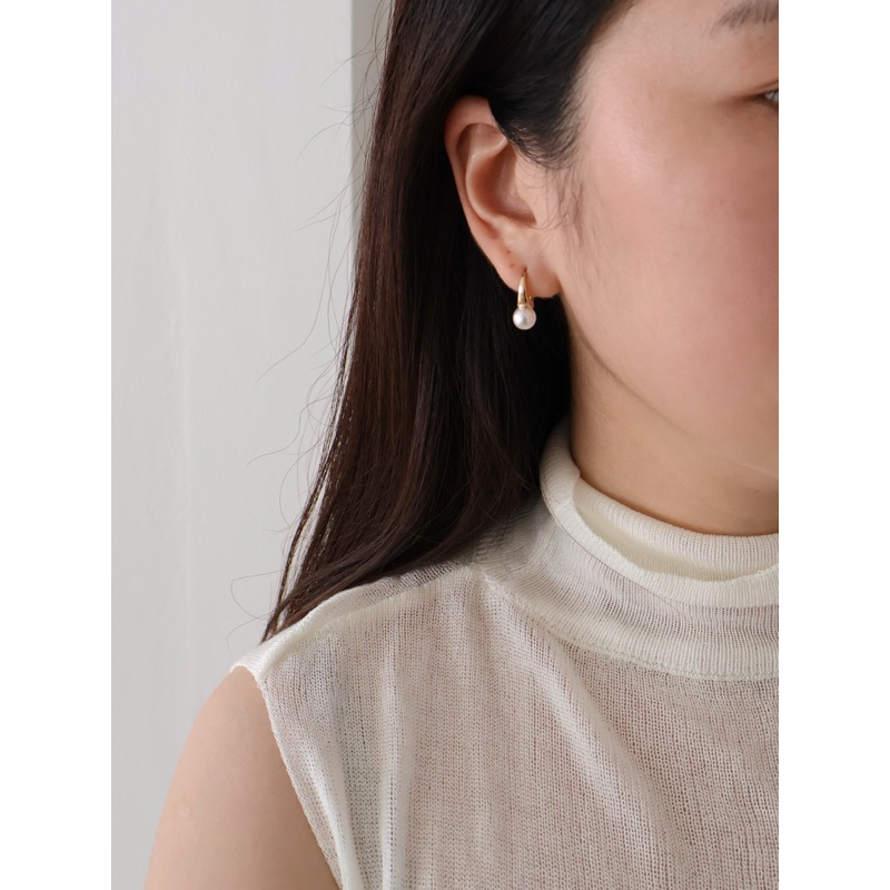 A.piece ต่างหูห่วง [silver 925 post] One-touch 101 collection : Drop pearl one-touch earrings