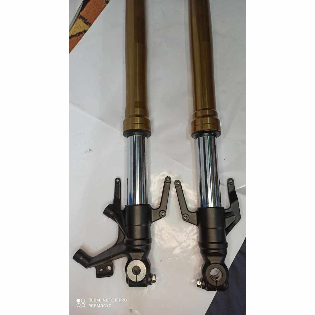 ชุดโช้คหน้า โช๊คหน้า honda cb300r ไฟกลม กระบอกสีชา พร้อมใช้งาน