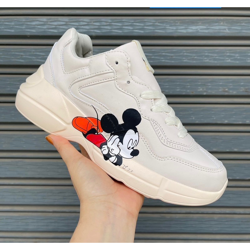 รองเท้าผ้าใบG.G ลายน่ารัก😍สินค้าพร้อมส่ง[36-43] เบาใส่สบาย100%
