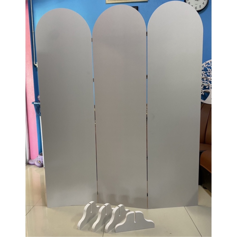 บานเฟี้ยมเเบบทึบโค้ง ขนาดกว้าง40xสูง150Cm หนา10มิล พร้อมขาตั้งให้ด้วย