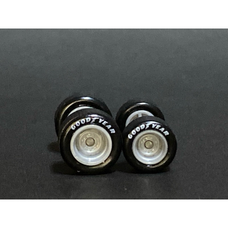 ล้อยาง สำหรับ ปรับแต่ง รถโมเดล 1:64 ล้อหน้า เล็ก ล้อหลัง ใหญ่