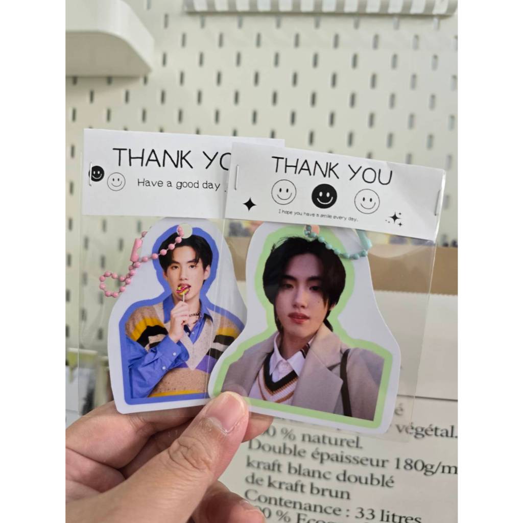 วง BUS พวงกุญแจ ขนาด 3x4 ซม . 1 เซต ได้ 2 ชิ้น 2 แบบ เซตละ 30 บาท สินค้าพร้อมส่ง