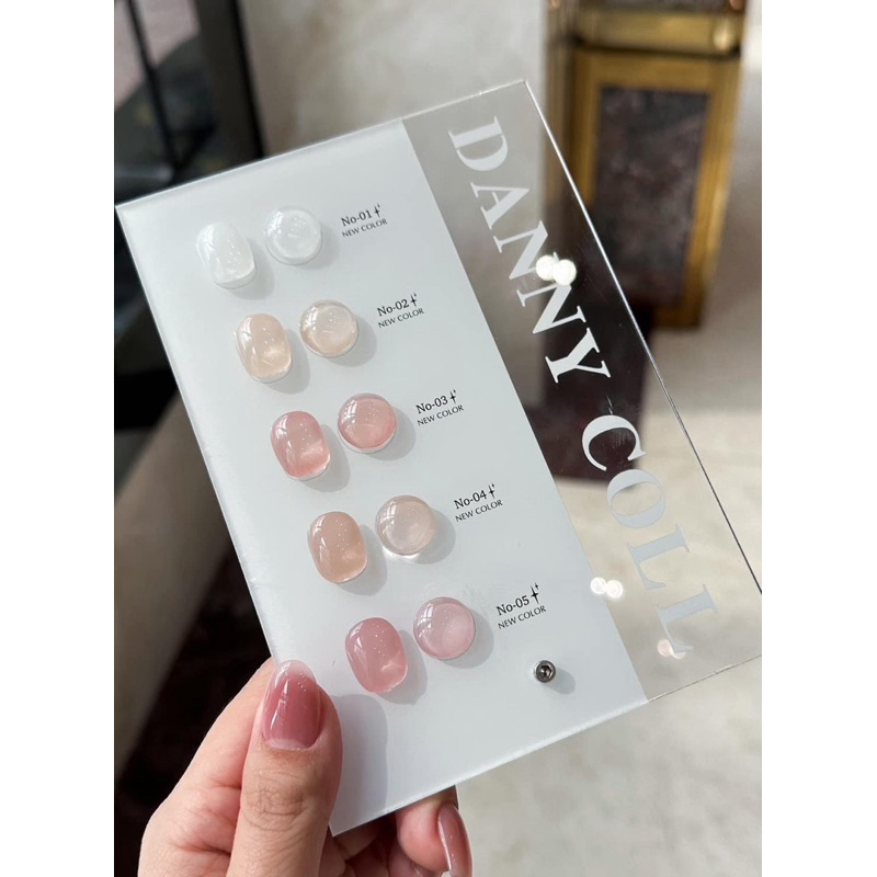 DC 5 in1 rubber base เบสเสริมหน้าเล็บ สีขาวนม สีนู้ด สีใส เล็บบางฉีกง่าย แนะนำเลยค่ะ ไม่ร้อนหน้าเล็บ