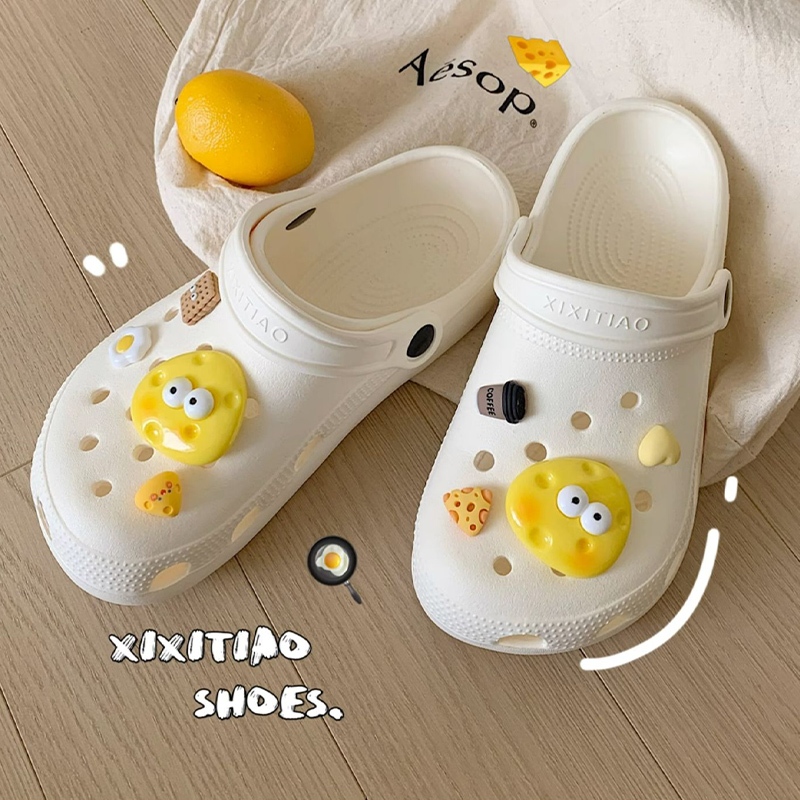 Luckkyshoes สุดฮิต รองเท้าแตะแฟชั่นหัวโต รุ่นนี้น่ารักสุดๆเหมาะสำหรับคนไม่ชอบเสริมส้นทรงสวยใส่สบายด้านในมีปุ่มนวดเท้ามัน
