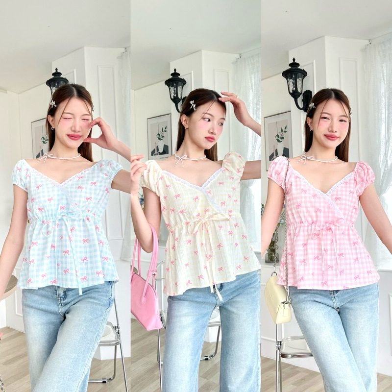 Prod เสื้อคอวีแขนดอลลี่ลายโบว์สีพาสเทล