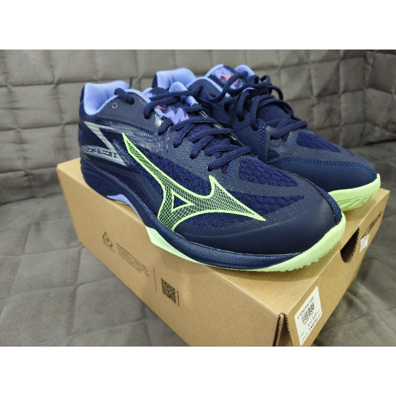 รองเท้าแบดมินตัน Mizuno Thunder Blade Z