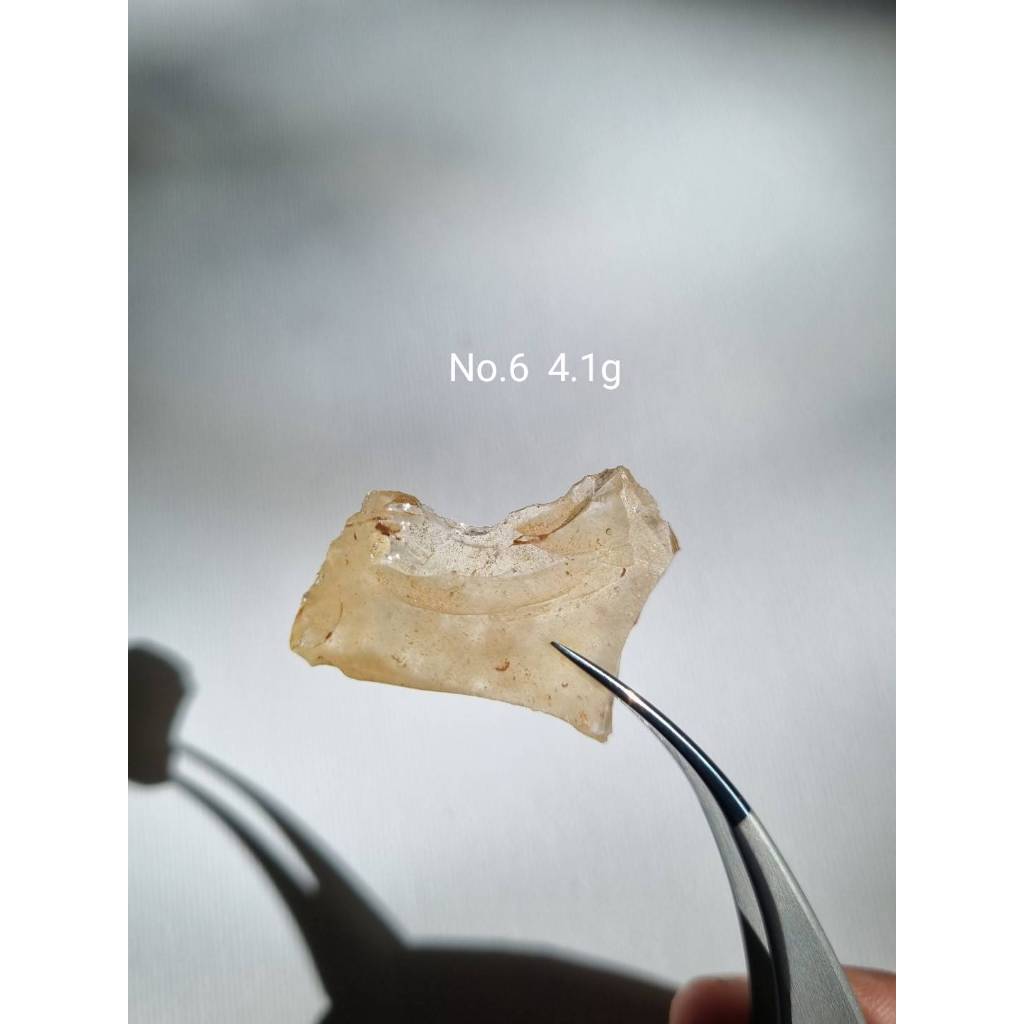 Libyan desert glass แก้วทะเลทรายลิเบีย