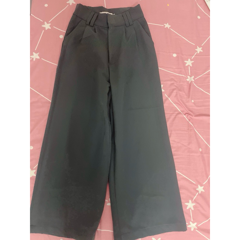 มือ2 กางเกงทรงกระบอกใหญ่ กางเกงทำงาน สีเทาเข้ม ไซส์ s ตะขอเกี่ยว ป้าย 4 ying shop ผ้าไม่บาง