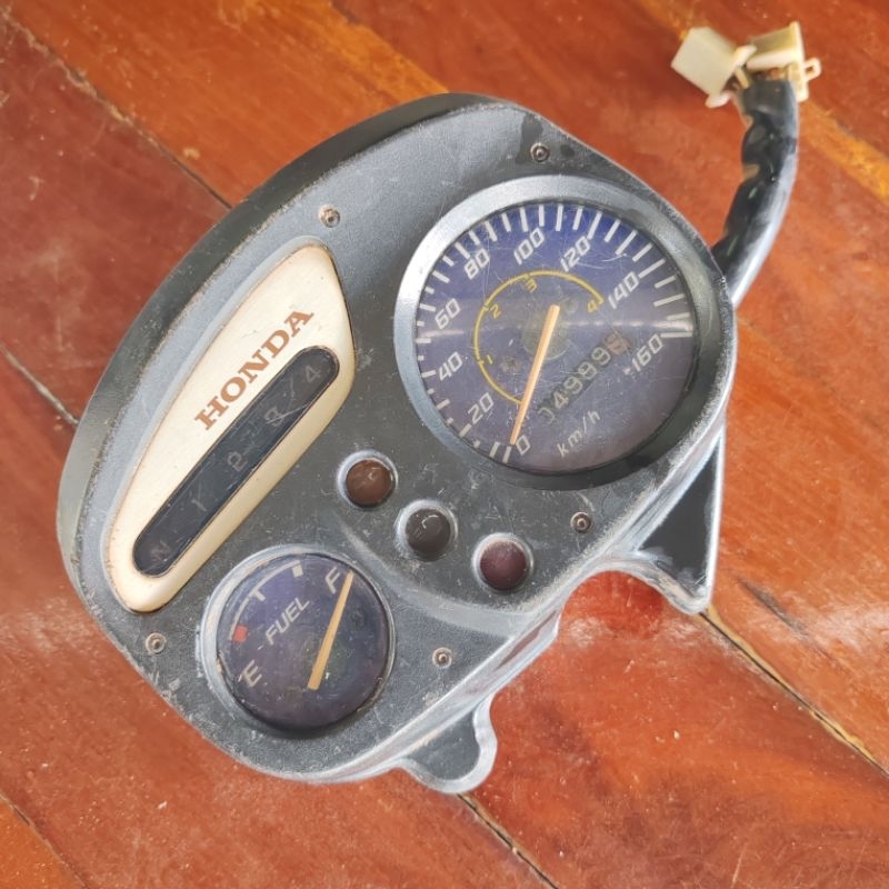 เรือนไมล์ honda tana เทน่า 4เกียร์ แท้ มือ2