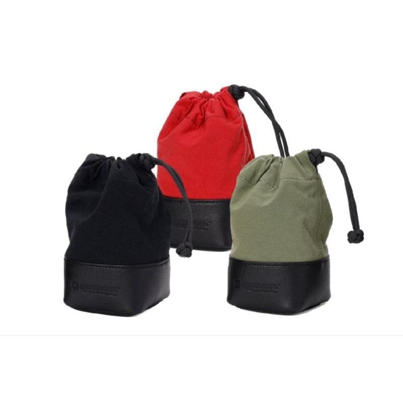 Artisan & Artist LP-140 fabric and leather lens pouch (M)