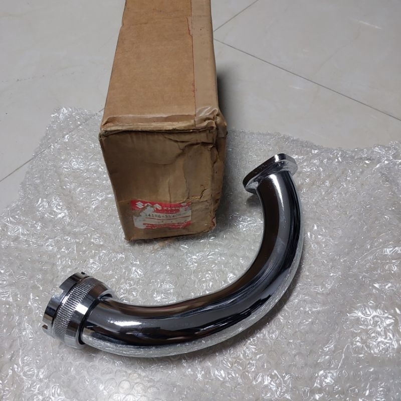 คอท่อหน้าพร้อมเกลียวต่อท่อ Suzuki TRS-TRS118-TRS PRO-TRD-TRZ-TRZ PRO ของแท้ญี่ปุ่นใหม่เก่าเก็บ เหล็ก