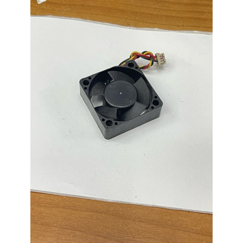 D03X-05TM 03A DC5V 0.12A 30x30x10mm 3-wire Server(FAN130801)
