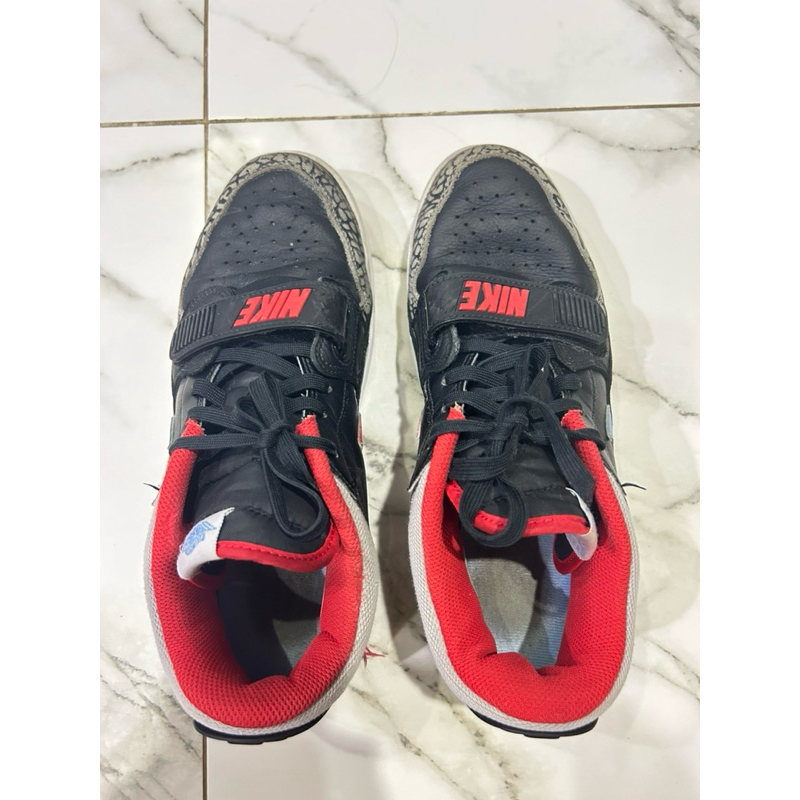 AIR JORDAN LEGACY 312 LOW US 8.5 UK 7.5 EUR 42 CM. 26.5 ซื้อจาก Shop JD เมกะบางนา สภาพ70%……….