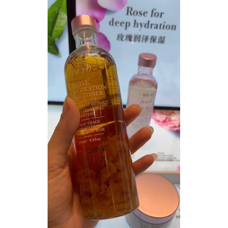 Toner Fresh Rose Deep Hydration Facial Toner 250ml.