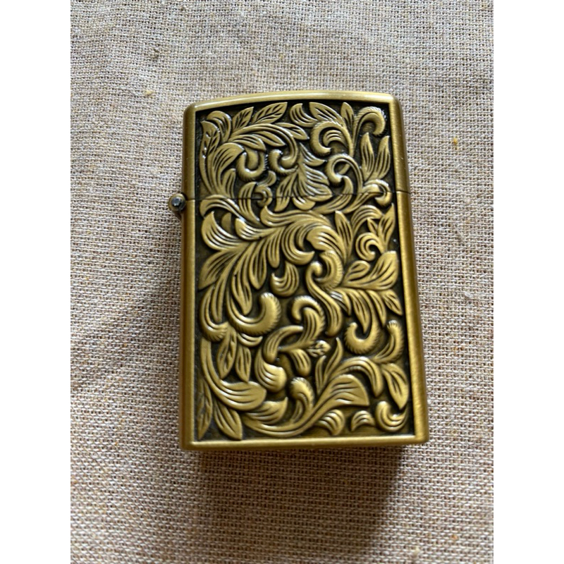 zippo ยังไม่ผ่านการใช้งาน สีสวย เหมาะแก่การใช้งาน สะสม ลายหายาก