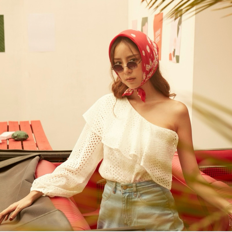Used Lookbooklookbook Daisy Top White Lace