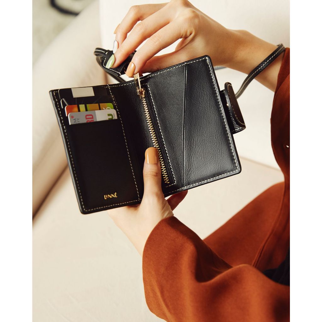 LUNNE กระเป๋าสตางค์ หนังวัวแท้ รุ่น Tate Mini Wallet