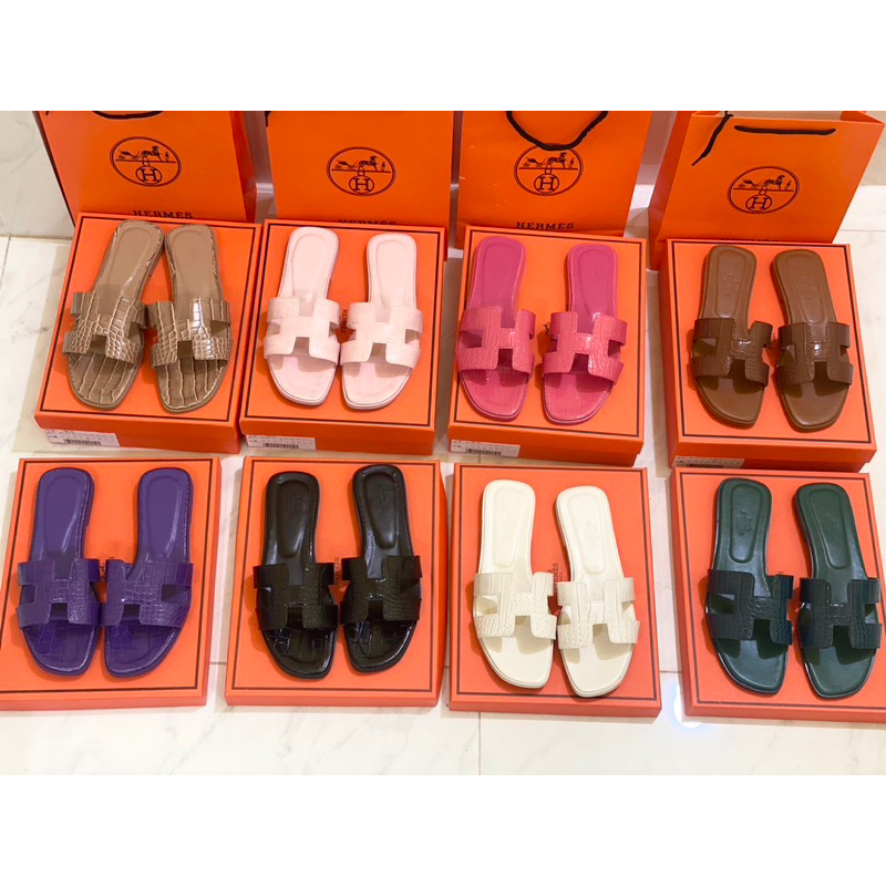 รองเท้าแตะ พื้นแบน สินค้าพร้อมกล่อง+ งานดี100% สินค้าพร้อมส่ง[36-40]