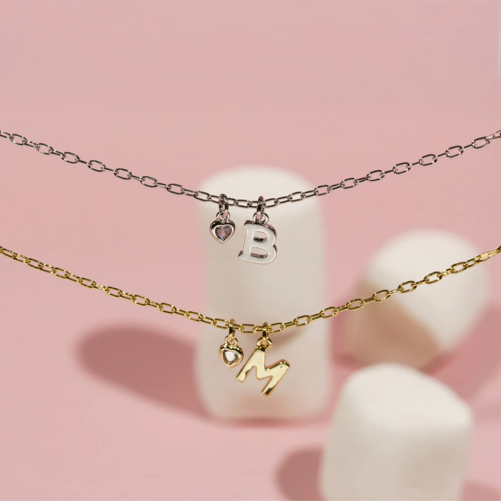 Your Alphabet Necklace สร้อยคอห้อยชาร์มตัวอักษร