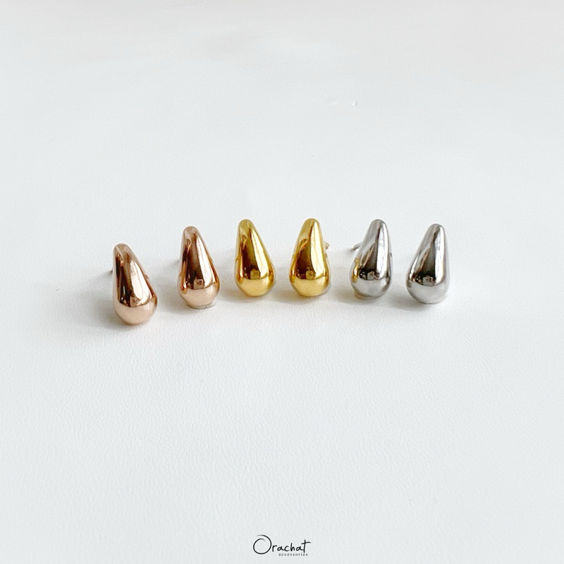 Orachat | Mini vergo 14k earrings. (ต่างหูตัวเรือนสแตนเลส)