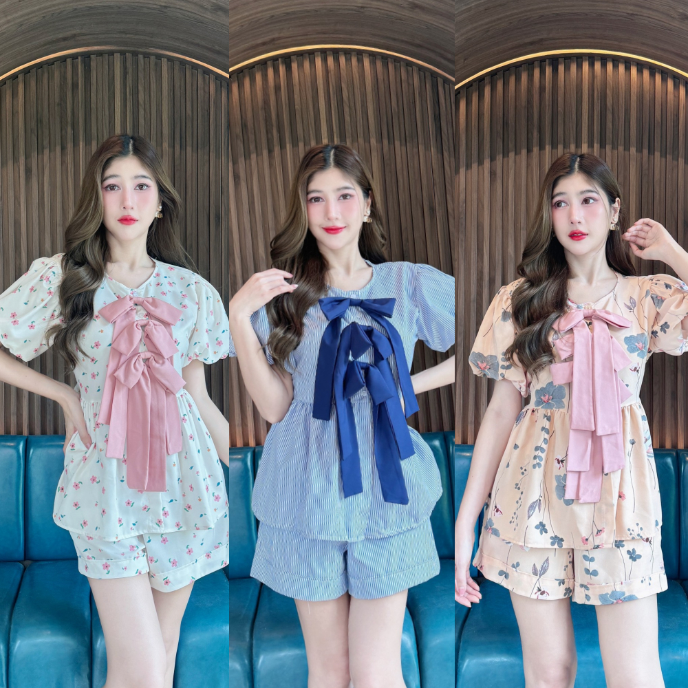 ชุดเซตผ้าคอทตอล เสื้อแขนบอลลูนกระดุมหน้าโบว์หน้าชายระบายผ่าหน้าพร้อมสายผูกเอว+กางเกงเอวเรียบสม็อคหลังมีกระเป๋า A4930