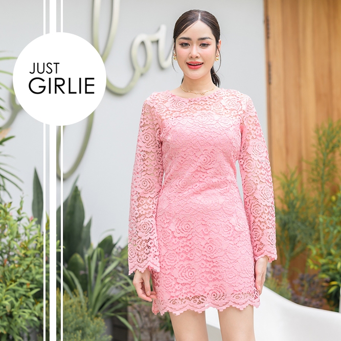 Dress Acacia ชุดเดรสลูกไม้แขนยาว ดีไซน์สวย น่ารัก ใส่เที่ยวชิลๆ ใส่ออกงาน แค่ชุดเดียวเอาอยู่ มีไซส์ S M L