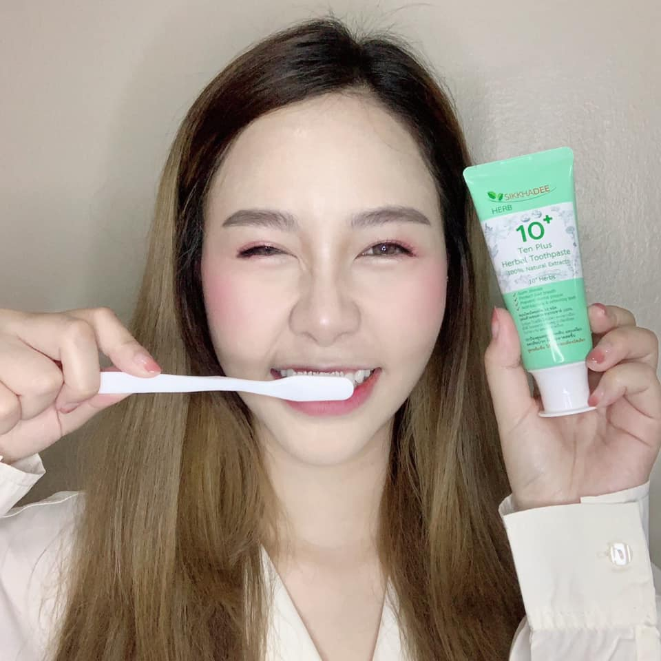 สิกขาดี สูตรดั้งเดิม ขนาด 80 กรัม Sikkhadee Herbal Toothpaste เพื่อเหงือกและฟันที่แข็งแรง ไม่มีสารเคมี SLS และฟลูออไรด์ ราคา ถูกที่สุด ดีลบีเคเค แกลเลอรีภาพที่ 6