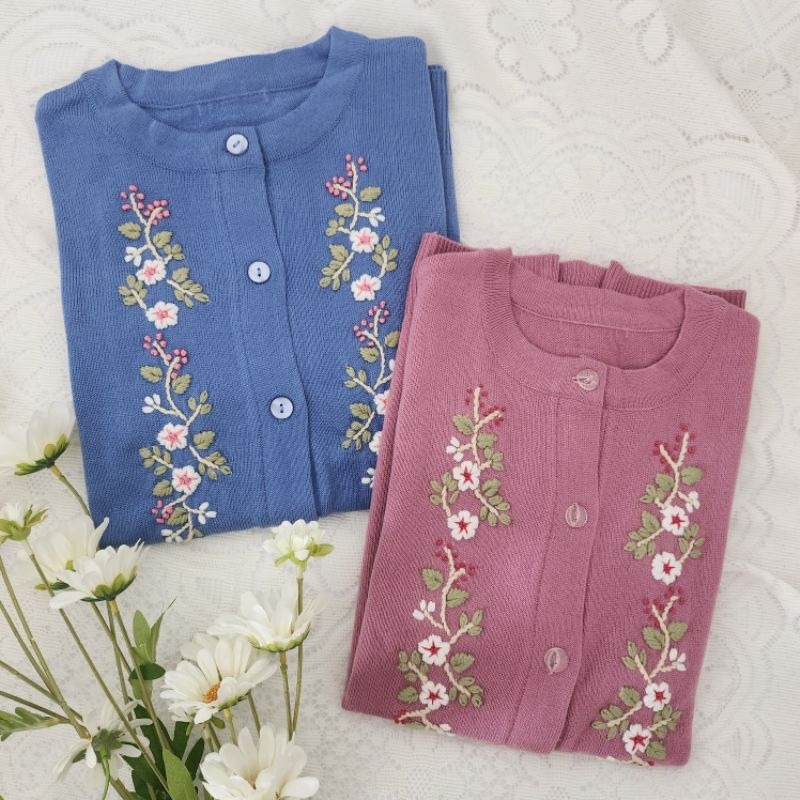 Embroidery cardigan คาดิแกนงานปักมือ