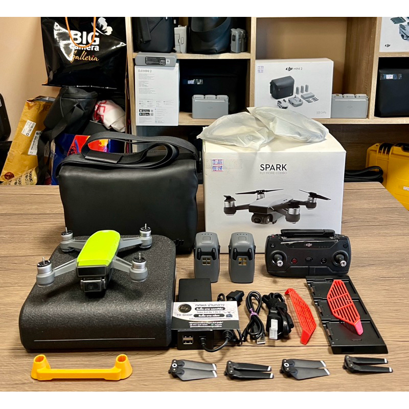 dji spark Combo สภาพสวยอุปกรณ์ครบพร้อมใช้งาน สอบถามขอรูปเพิ่มได้ รหัส TD-446