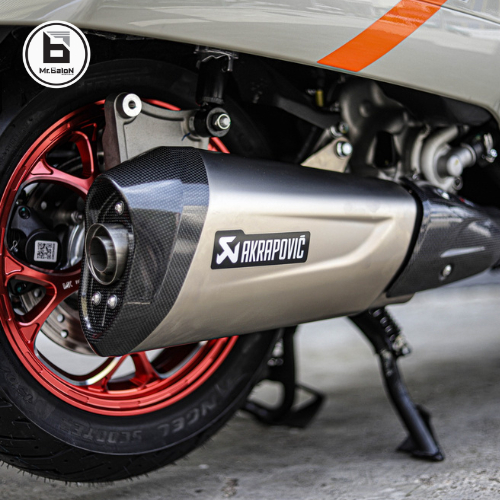 ท่อแต่ง Akrapovic SS EURO 5 Vespa GTS GTV 2023 สีเงิน