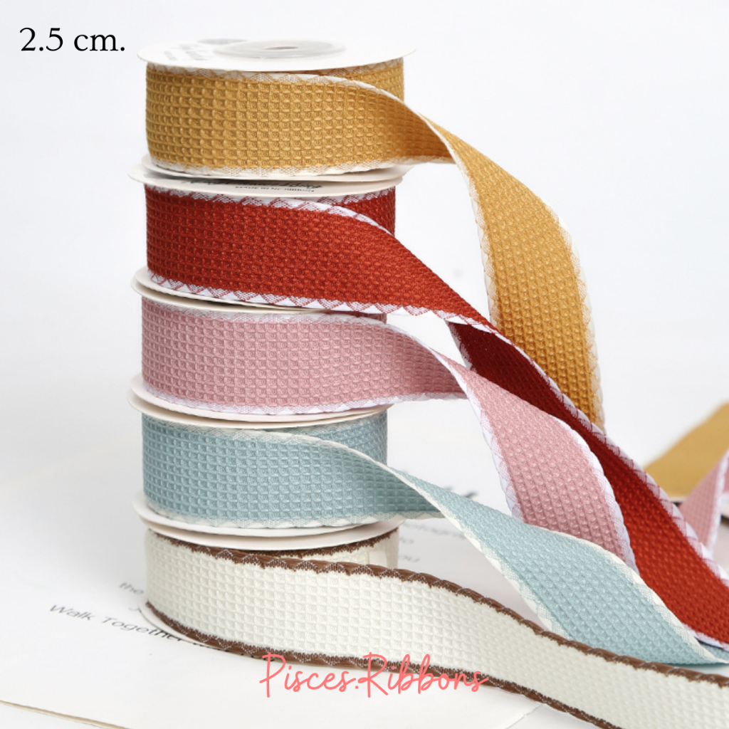 1 ม้วน【10 หลา】* ริบบิ้นผ้าเกาหลี รุ่น ALICE ผ้าเกาหลีทอแน่น ขนาด 2.5 cm. ผูกของขวัญ ผูกผม งานตกแต่งต่างๆ [RBR-0003]