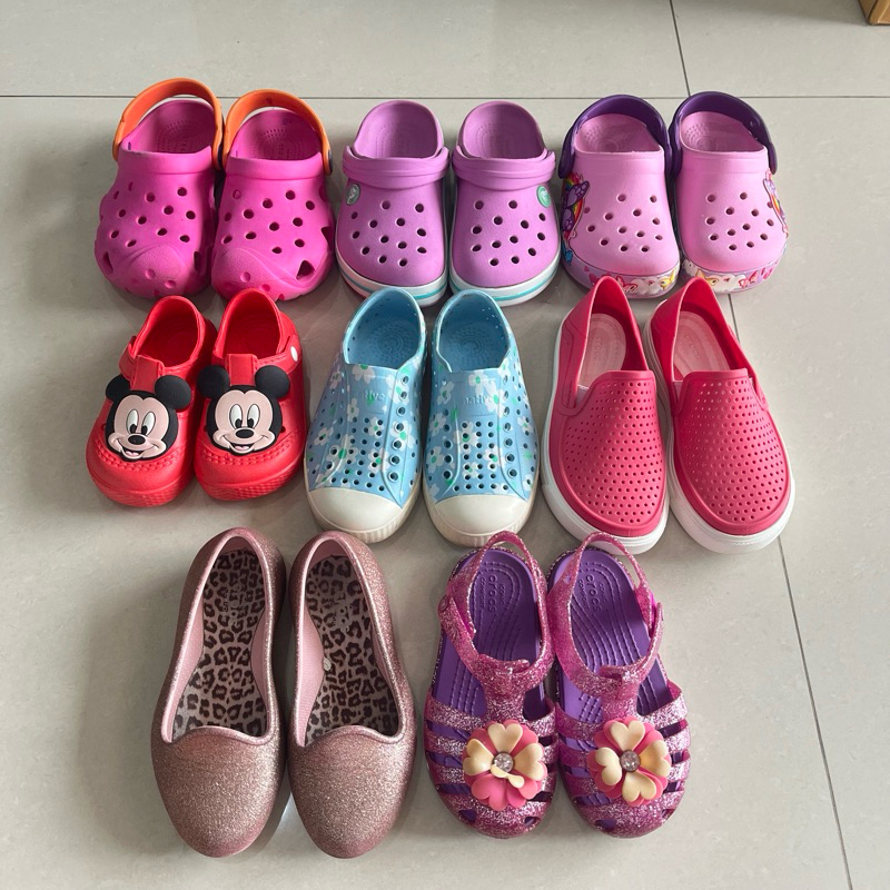 (พร้อมส่ง) รองเท้า Crocs เด็กหญิง มือสอง รุ่น Limited Edition หายาก น่ารัก สำหรับเด็กเล็ก รองเท้าลำล